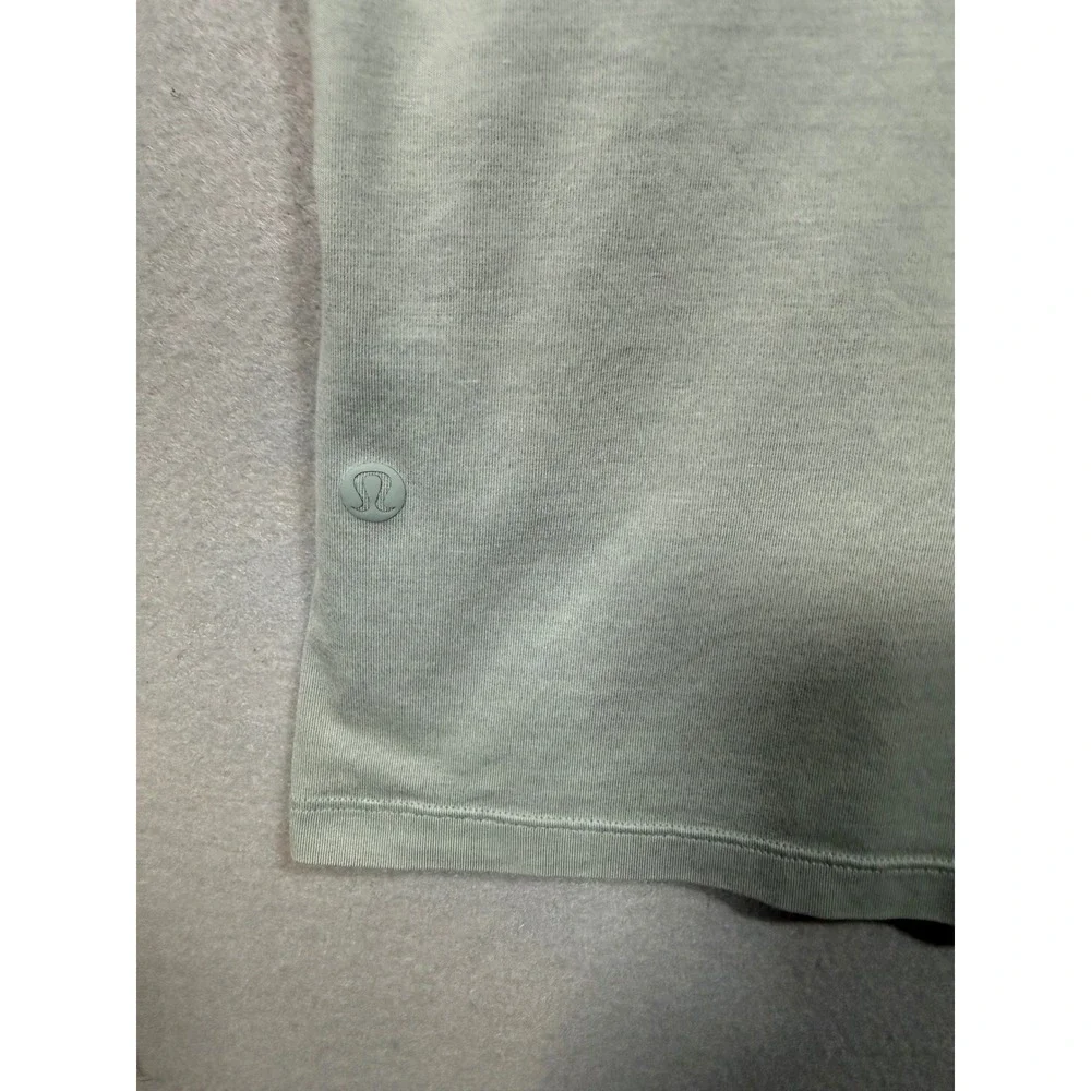 Lululemon Mens Short Sleeve Crew Neck T-Shirt Light Green Size L READ